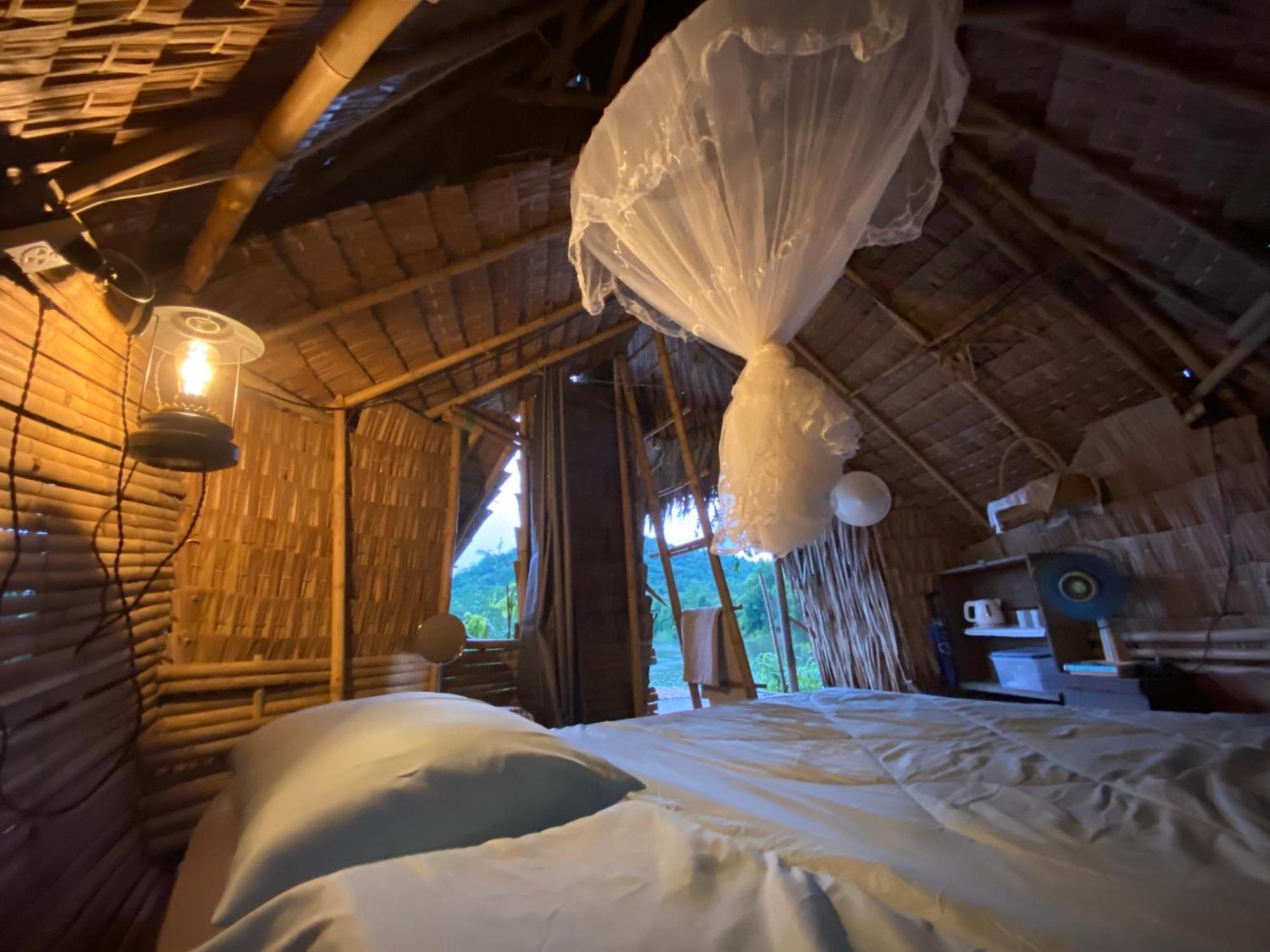 Royal Mountain Hut Hotell Ratchaburi Eksteriør bilde