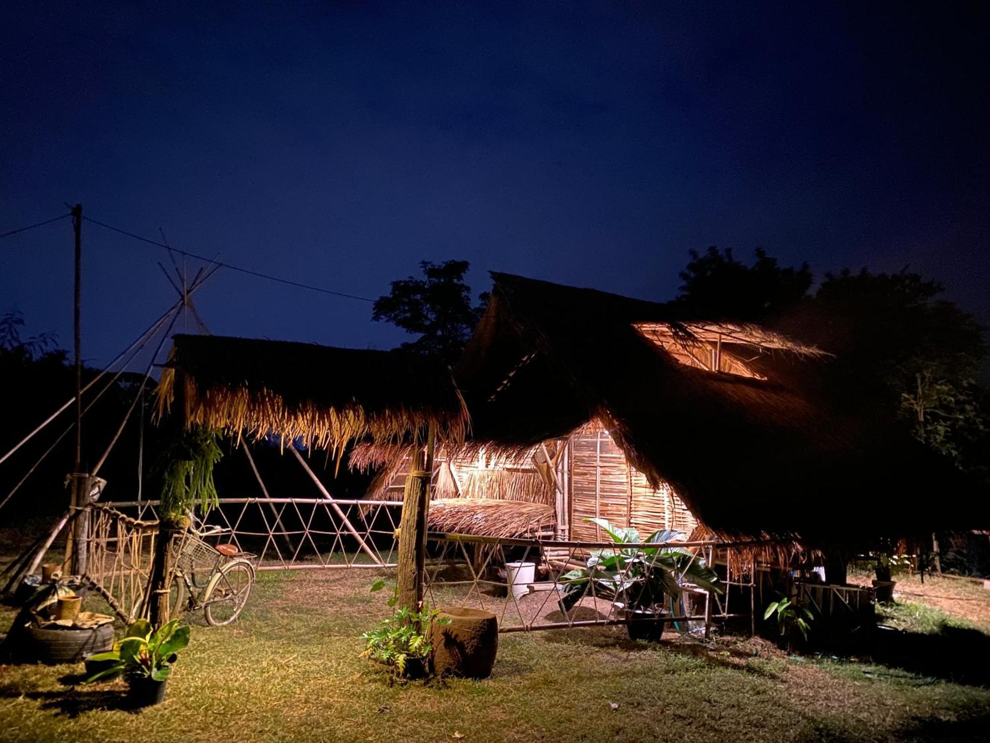 Royal Mountain Hut Hotell Ratchaburi Eksteriør bilde