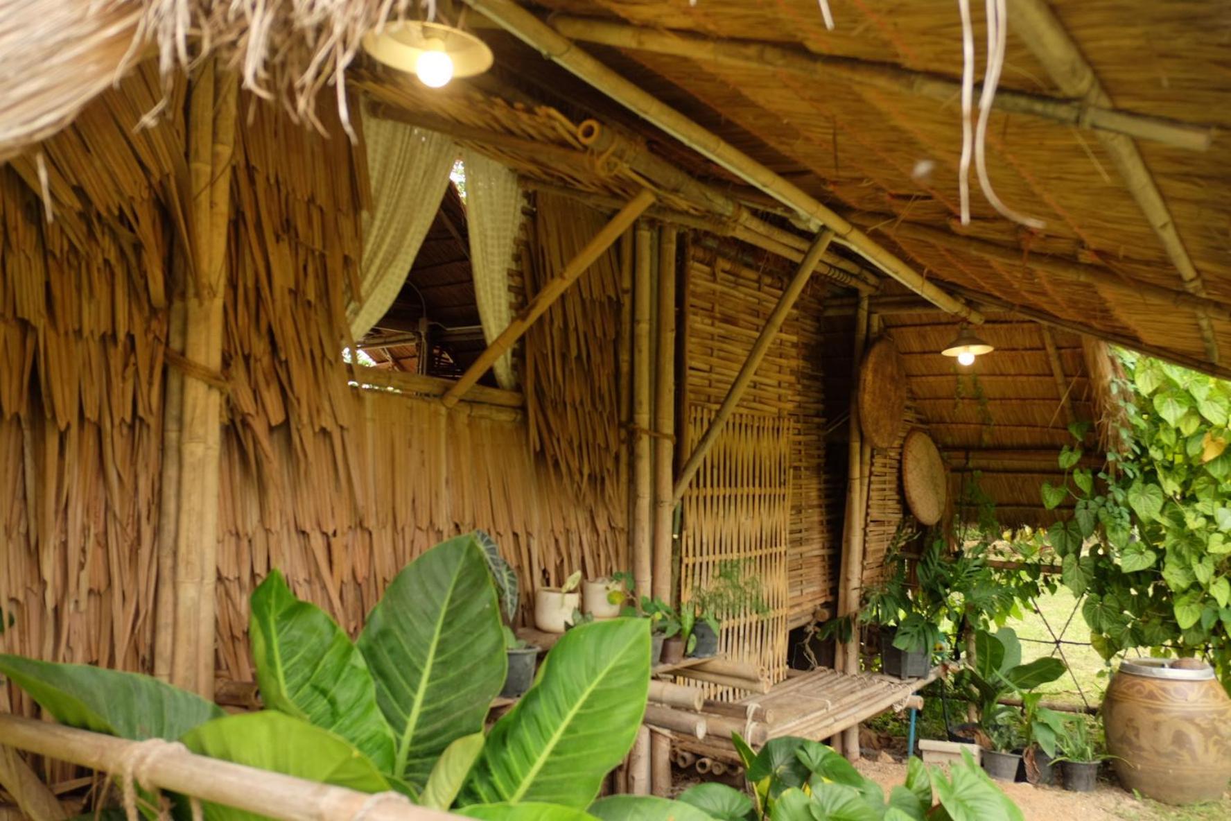 Royal Mountain Hut Hotell Ratchaburi Rom bilde