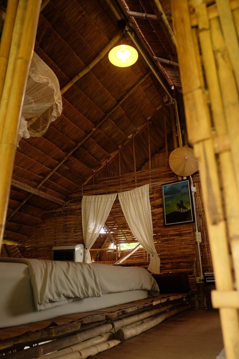 Royal Mountain Hut Hotell Ratchaburi Rom bilde