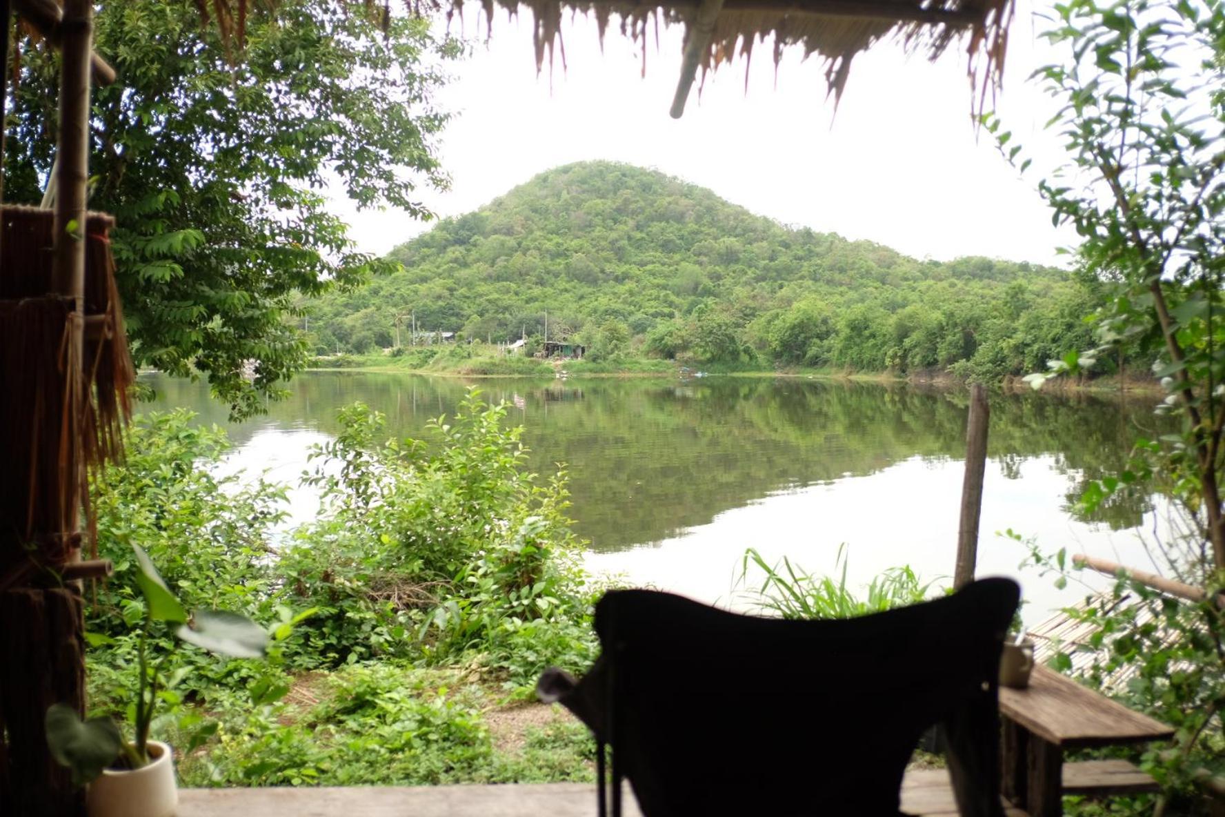 Royal Mountain Hut Hotell Ratchaburi Rom bilde