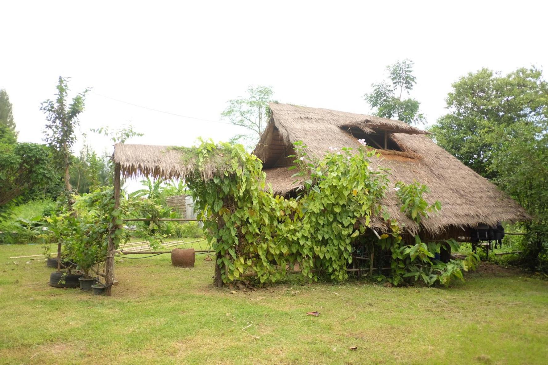 Royal Mountain Hut Hotell Ratchaburi Rom bilde